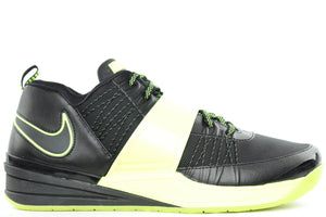 NIKE ZOOM REVIS - VOLT - E2A82A43-8B2A-422F-AA87-82FE7CFD6483B1805F6A-6E31-4889-804D-D41FCA21148D